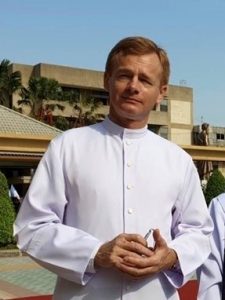 P. Nicolas Lefébure MEP Thaïlande, aumônier de la CCF de bangkok.