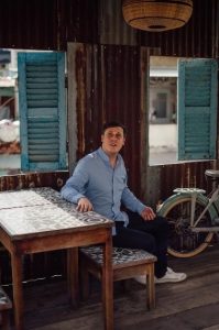 Le chanteur Grégory Turpin à Saïgon 2